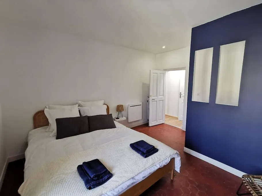 Soleil Poudre Appartement 1 Chambre, Piece De Vie Climatisee, Parking, Terrasse Villeneuve-lès-Avignon 0*,